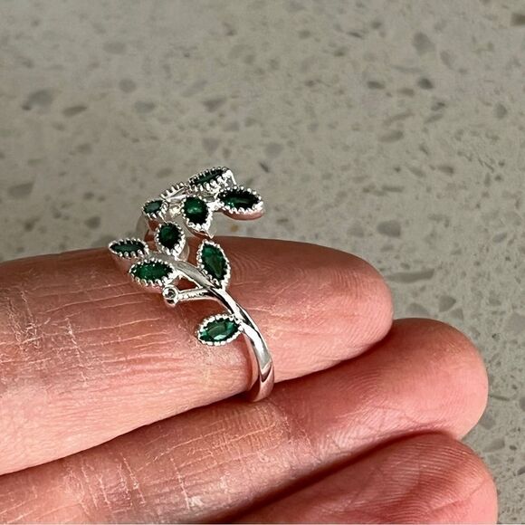 Leaf vine open adjustable ring - Picture 5 of 9